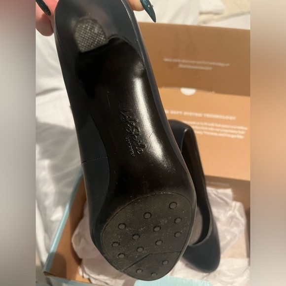 Navy Blue Heels - Picture 8 of 10